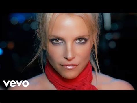 Fans hail Britney Spears Slumber Party video a。